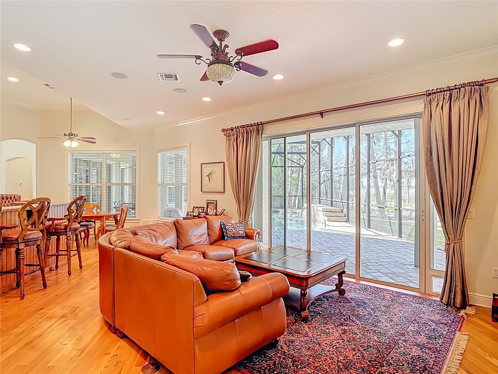 STONE ISLAND ESTATES UNIT 04 & 06 - Residential