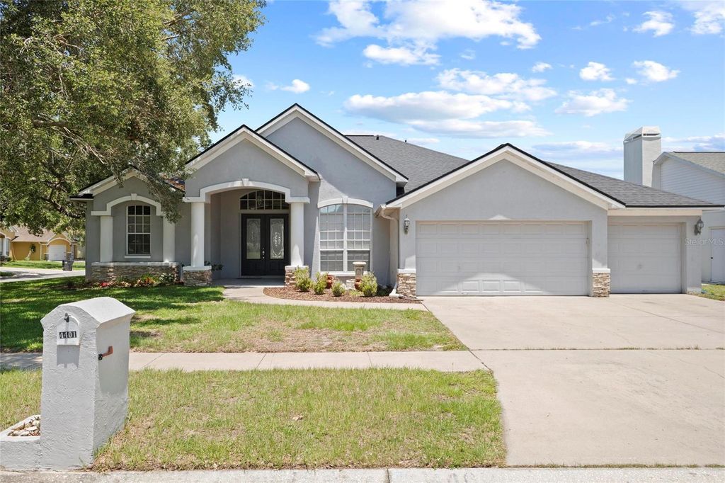 Photo of 4401 Arranmore Circle, Valrico, FL 33596 (MLS # TB8386945)