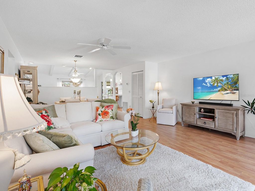 Photo of 4266 Oakhurst Circle E #3060, Sarasota, FL 34233 (MLS # A4685488)