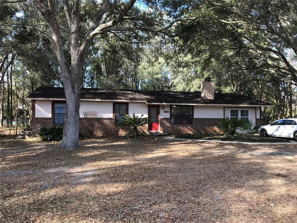 Photo of 10814 SW 89th Court, Gainesville, FL 32608 (MLS # GC537773)