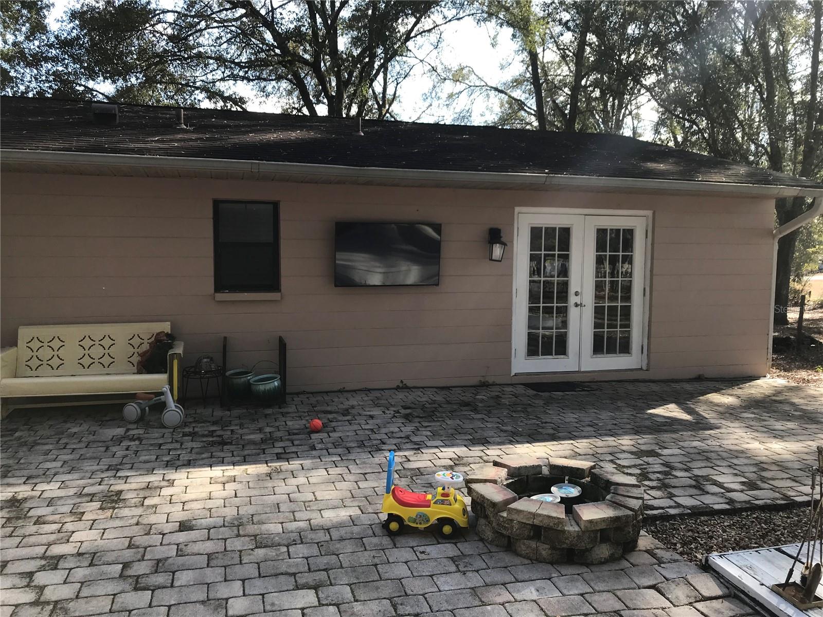 LEEAIRE ESTATES - Residential