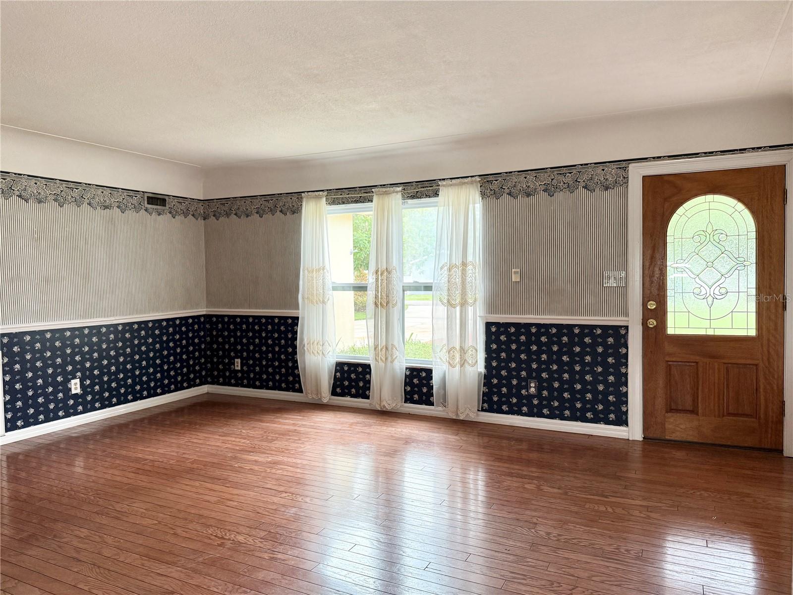 2523 KRUEGER LANE