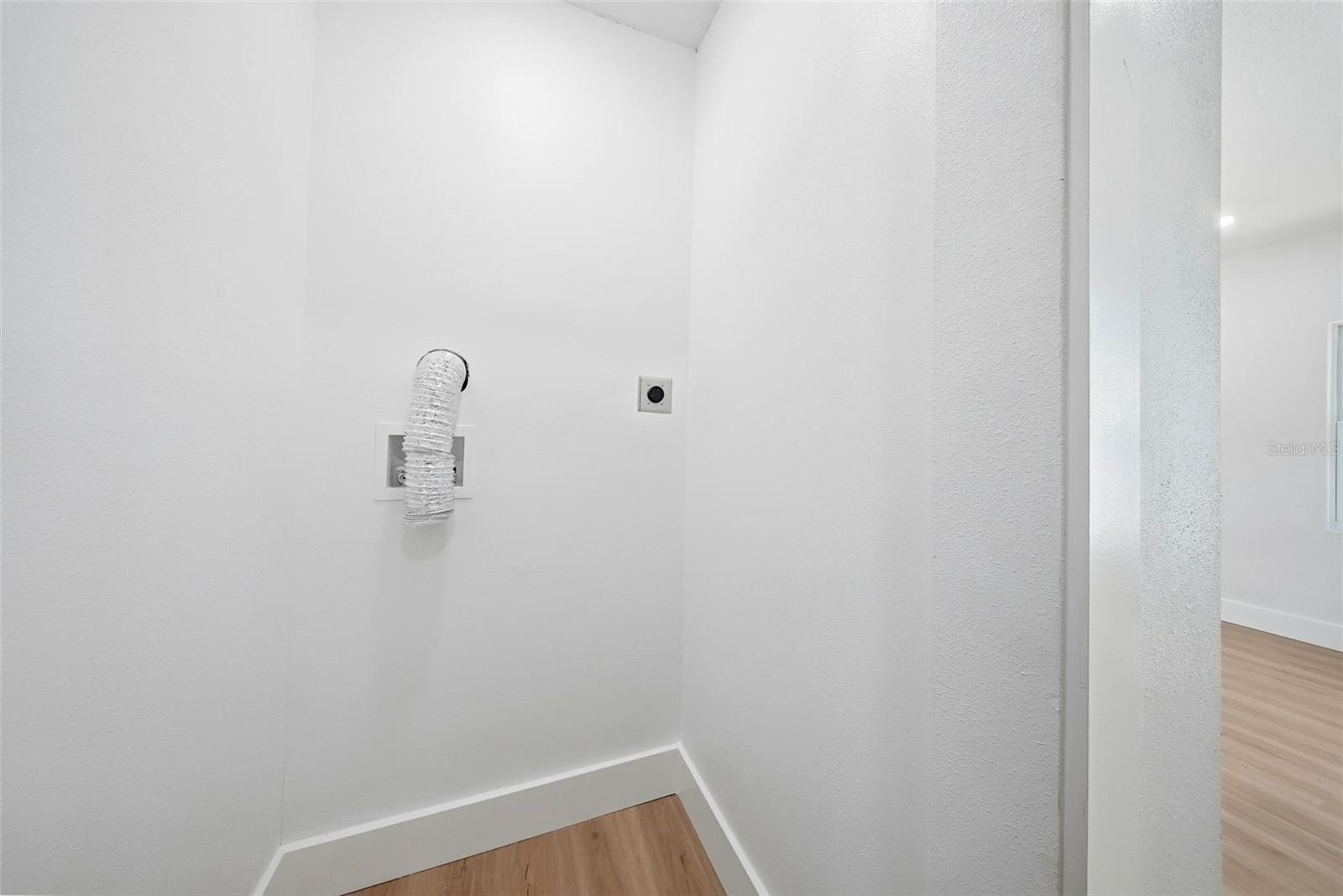 LELLMAN HEIGHTS 3RD SEC - Residential