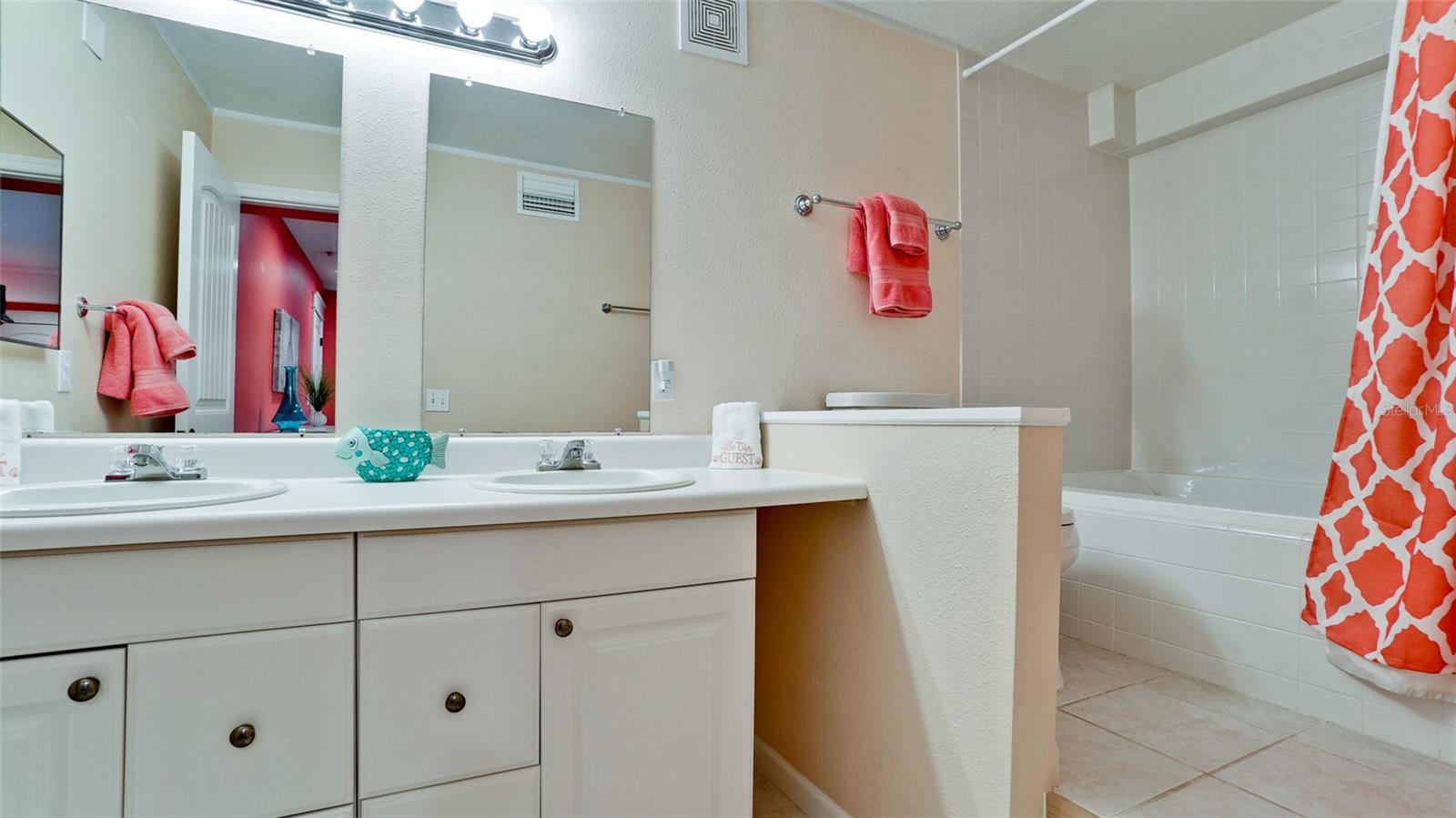 LARDAS UNIT THREE - Residential