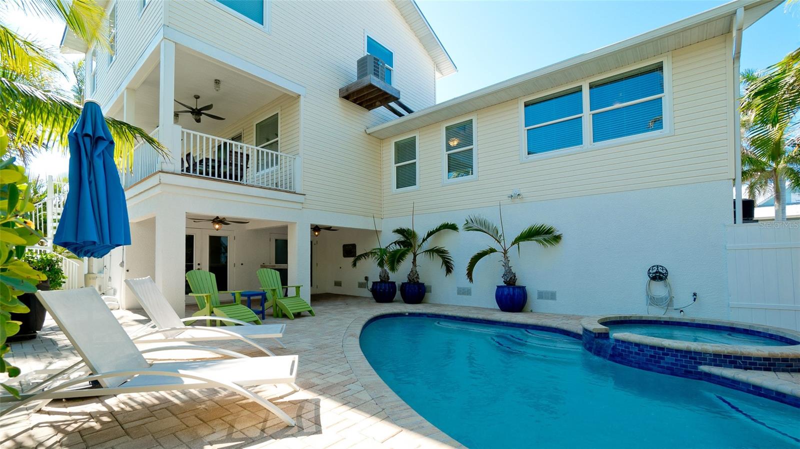 LARDAS UNIT THREE - Residential