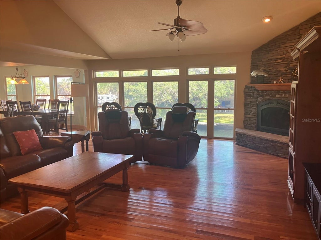 Photo of 5361 Circle Drive, Weeki Wachee, FL 34607 (MLS # G5116315)