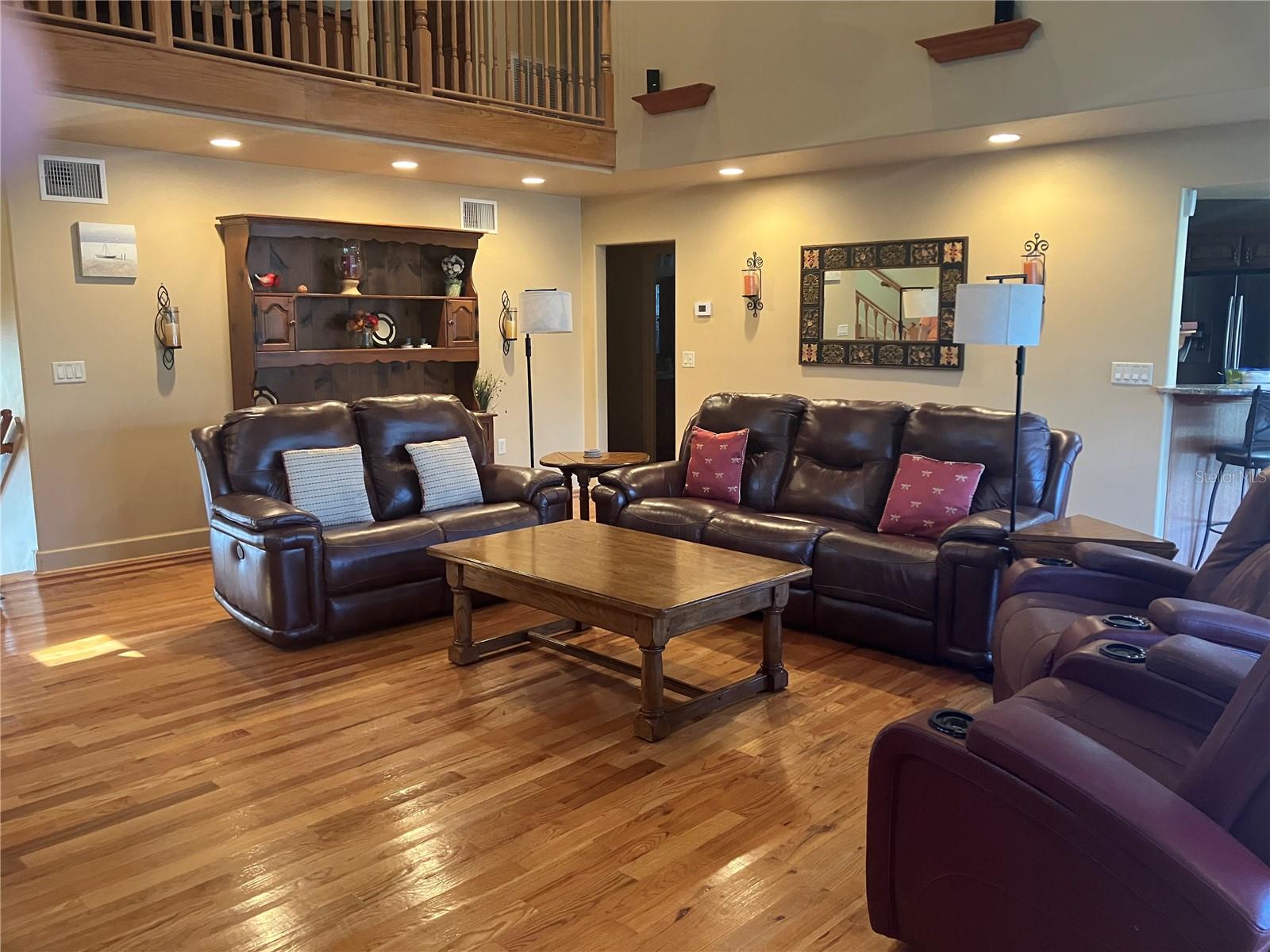 5361 CIRCLE DRIVE