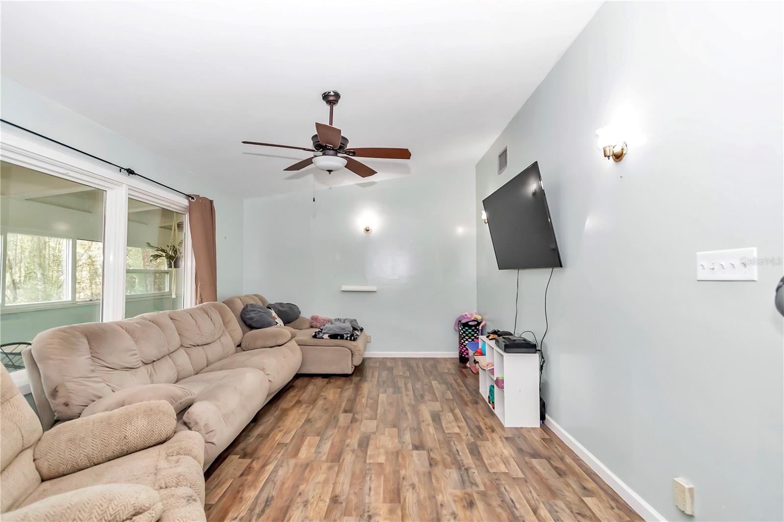 NON SUBDIVISION ACREAGE - Residential