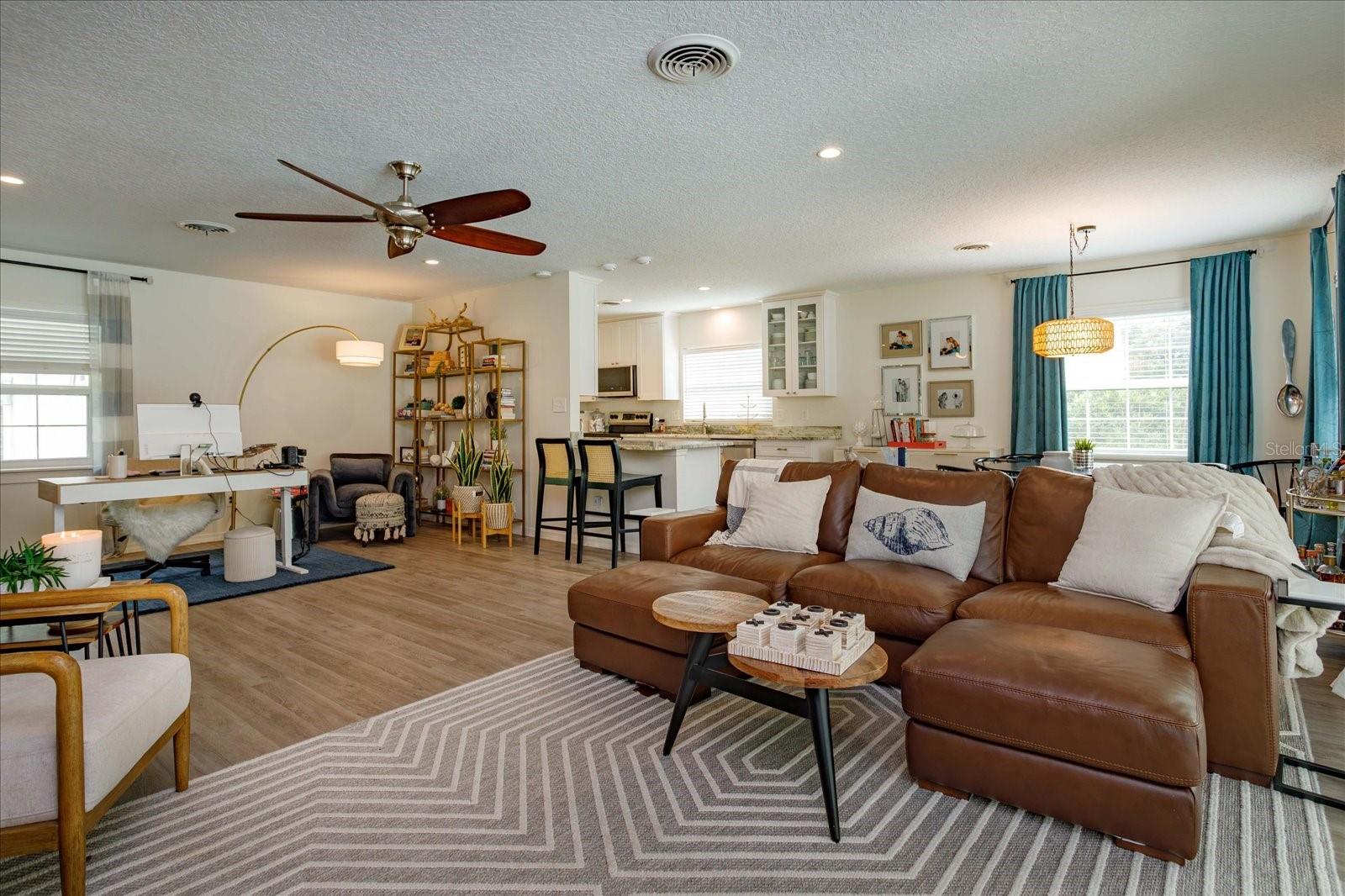 2322 WOODCREST DRIVE