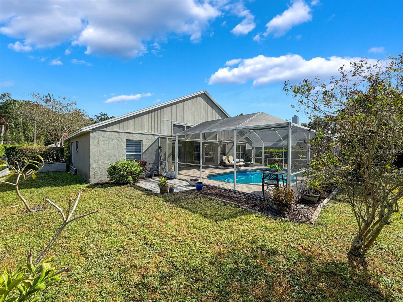 FIELDSTONE VILLAGE AT WOODFIELD - Residential