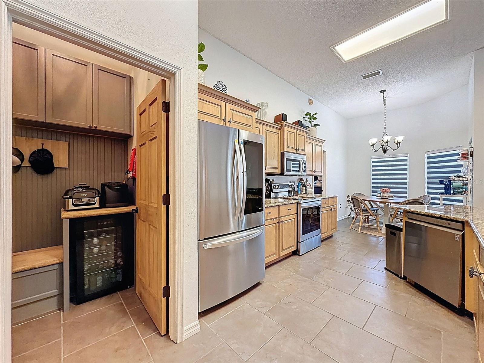 FIELDSTONE VILLAGE AT WOODFIELD - Residential