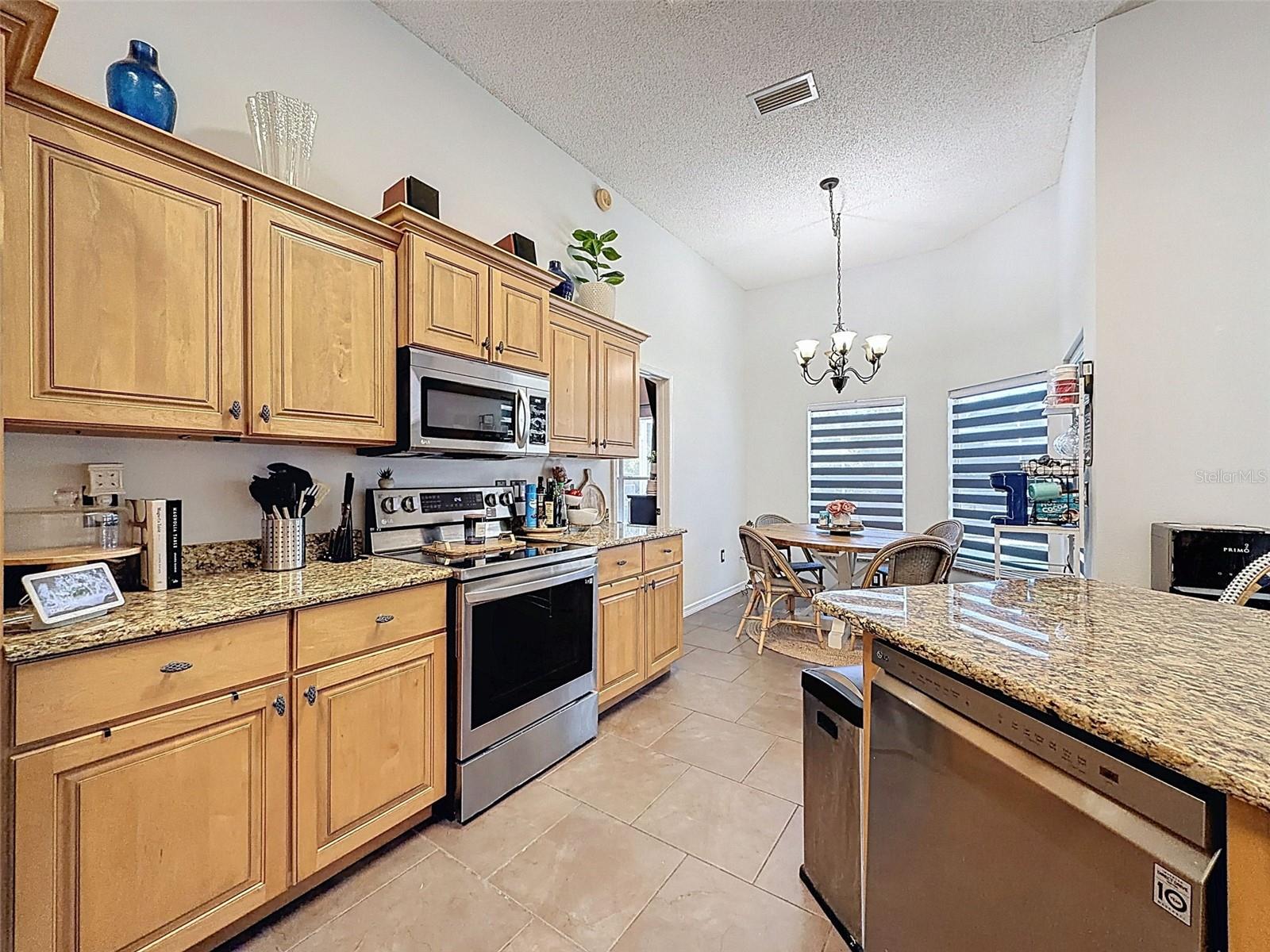 FIELDSTONE VILLAGE AT WOODFIELD - Residential