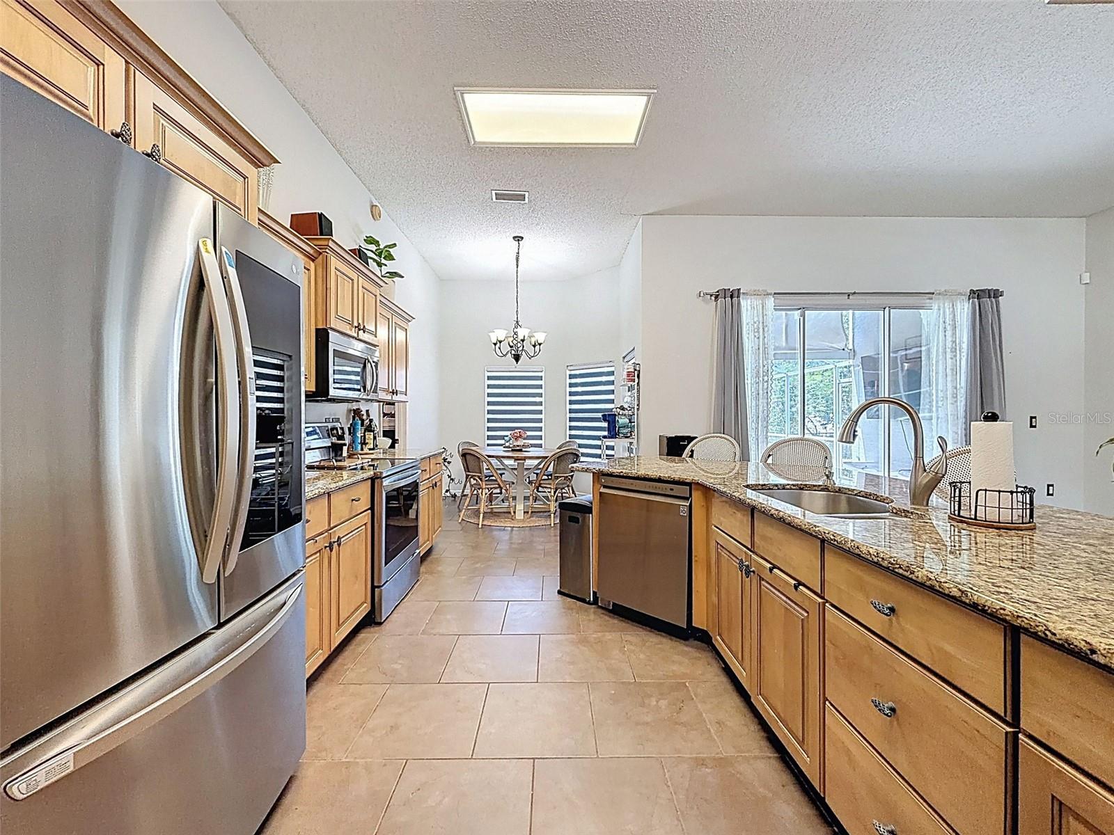 FIELDSTONE VILLAGE AT WOODFIELD - Residential