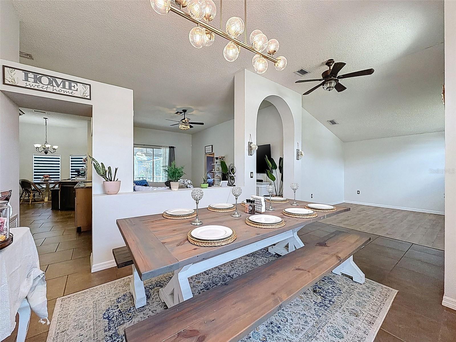 FIELDSTONE VILLAGE AT WOODFIELD - Residential