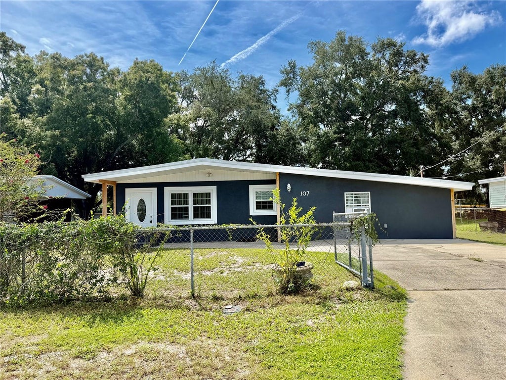 Photo of 107 Shirley Court, Eagle Lake, FL 33839 (MLS # P4939971)