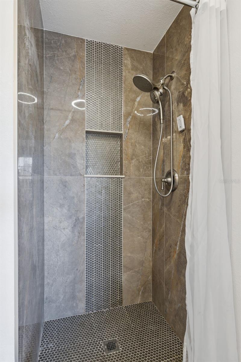 CHATEAUX DE VILLE - Residential