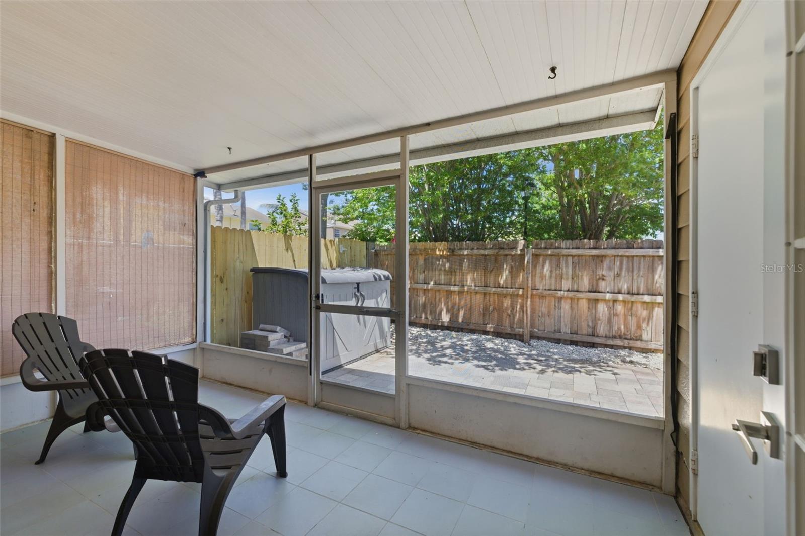 CHATEAUX DE VILLE - Residential