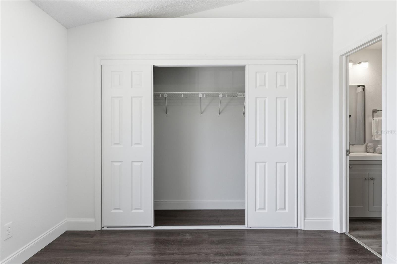 CHATEAUX DE VILLE - Residential