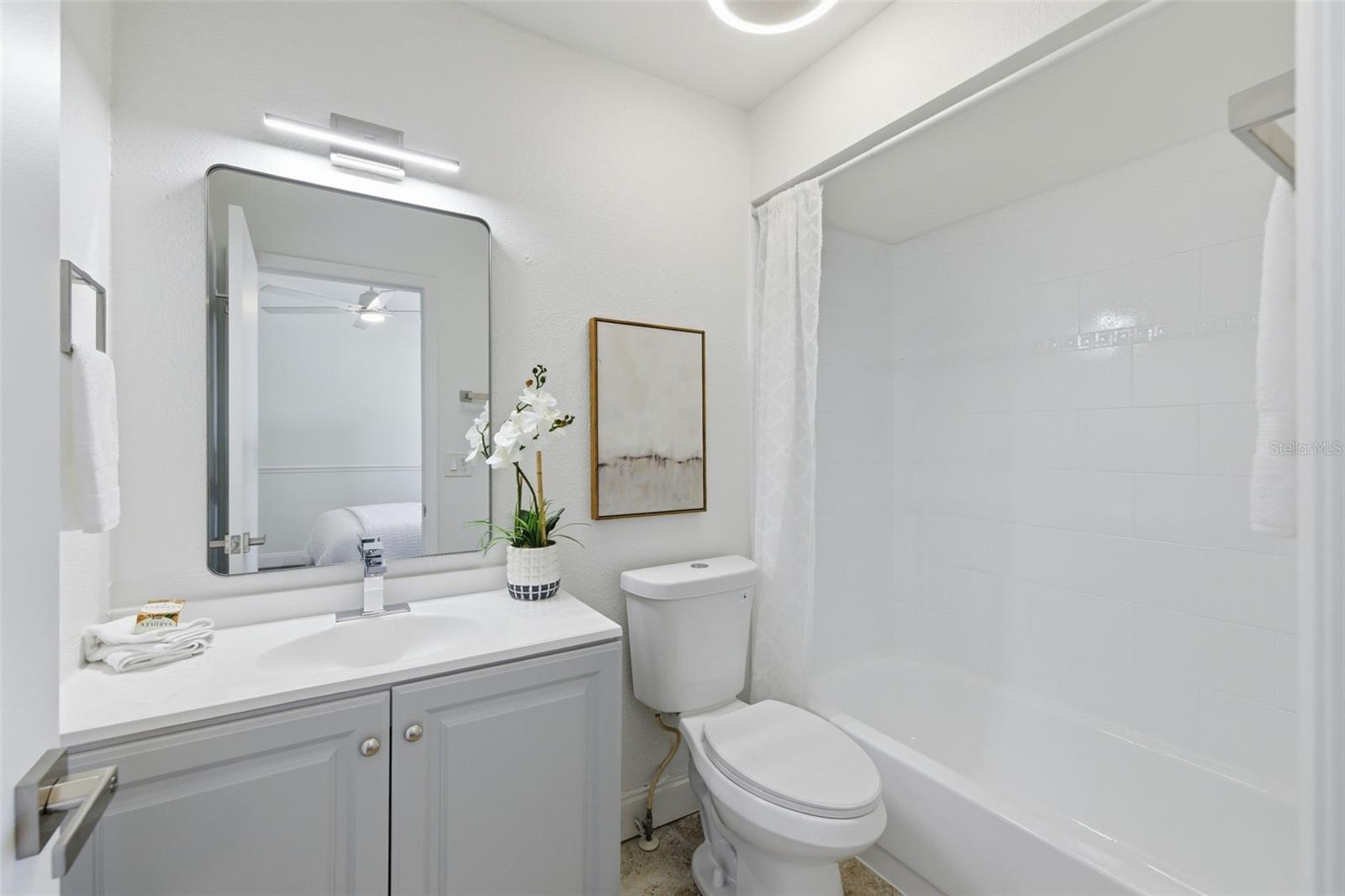 CHATEAUX DE VILLE - Residential