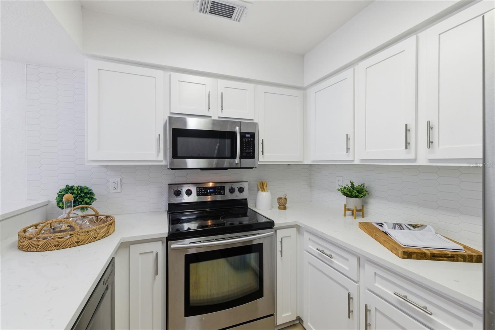 CHATEAUX DE VILLE - Residential