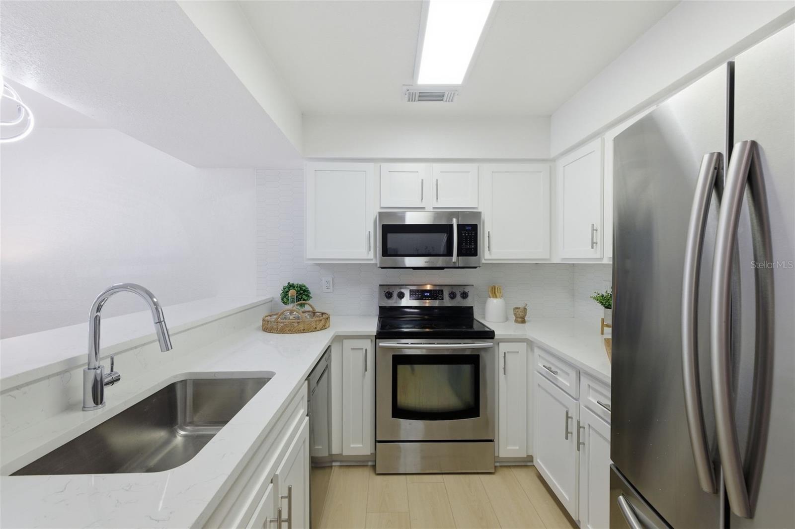 CHATEAUX DE VILLE - Residential