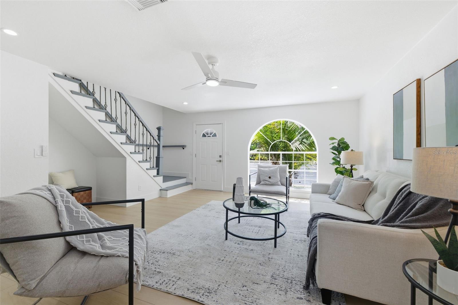 CHATEAUX DE VILLE - Residential