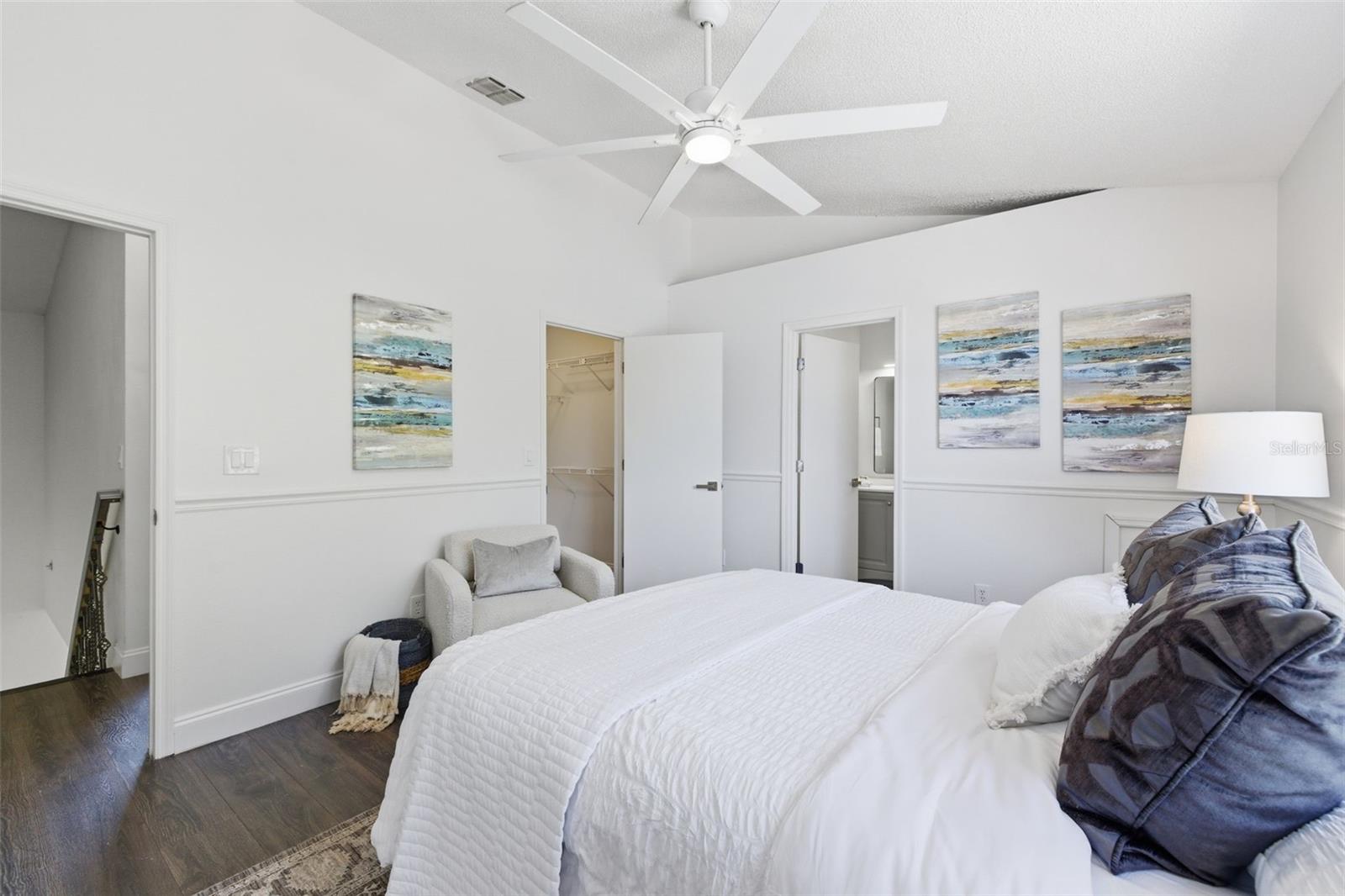 CHATEAUX DE VILLE - Residential