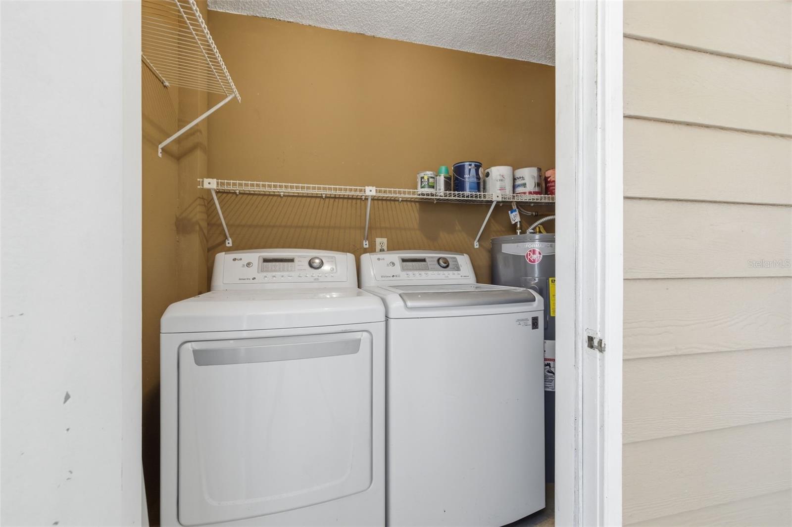 CHATEAUX DE VILLE - Residential