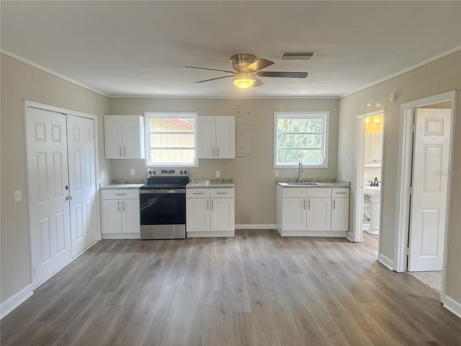 OAK COVE - Residential