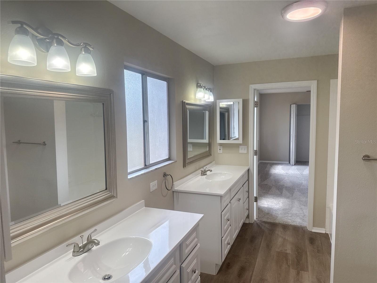 OAK COVE - Residential