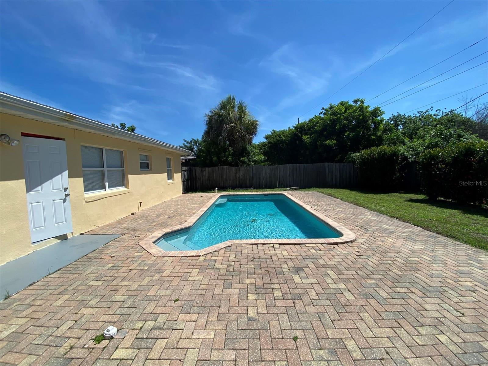 PORT CHARLOTTE 33RD ADD - Residential Lease