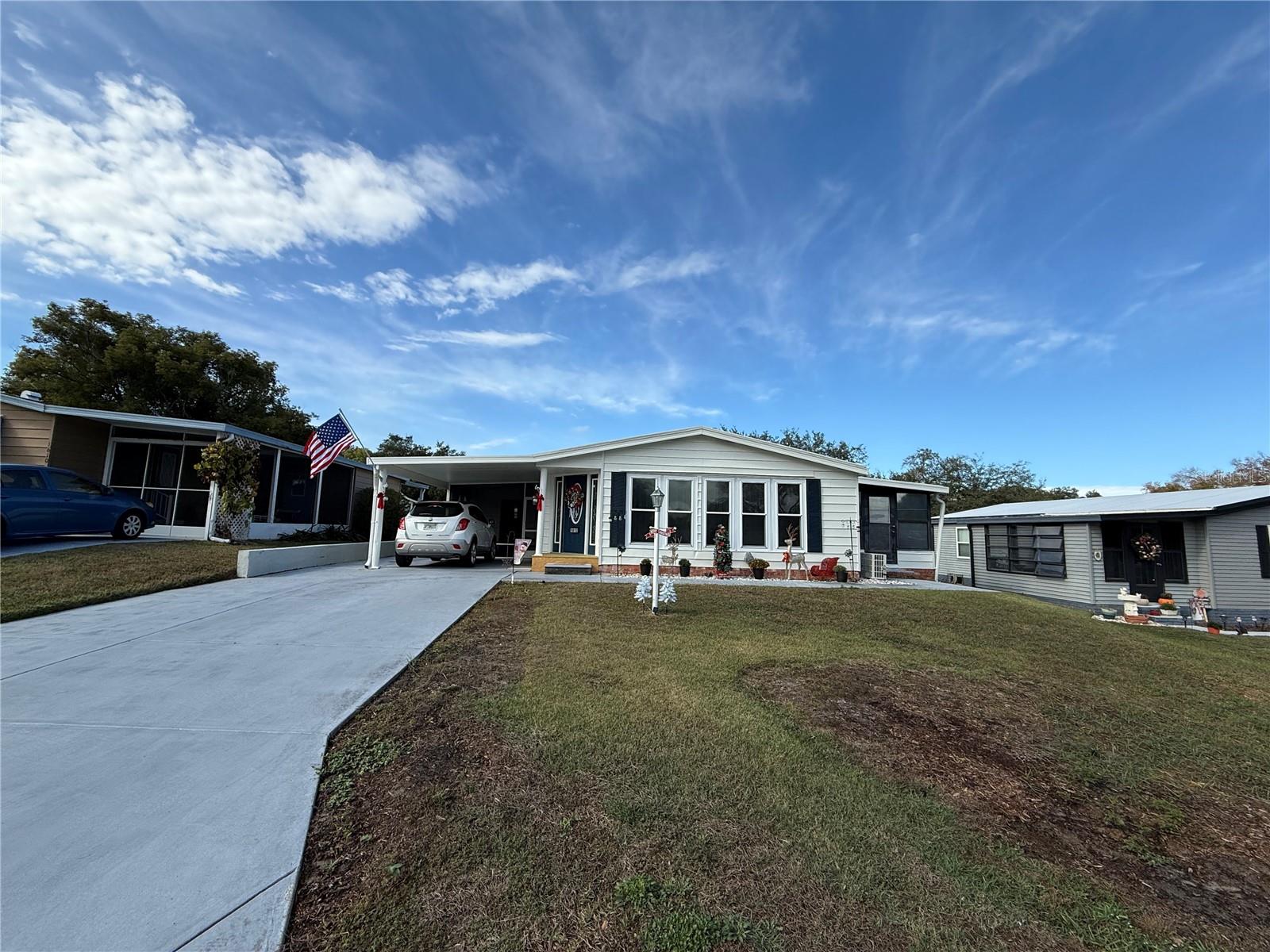 LADY LAKE ORANGE BLOSSOM GARDENS UNIT 10 - Residential