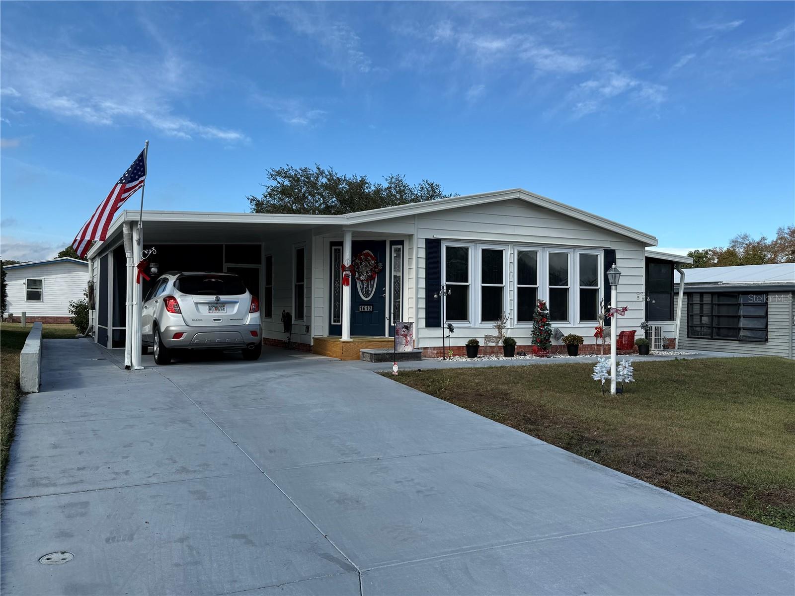 LADY LAKE ORANGE BLOSSOM GARDENS UNIT 10 - Residential