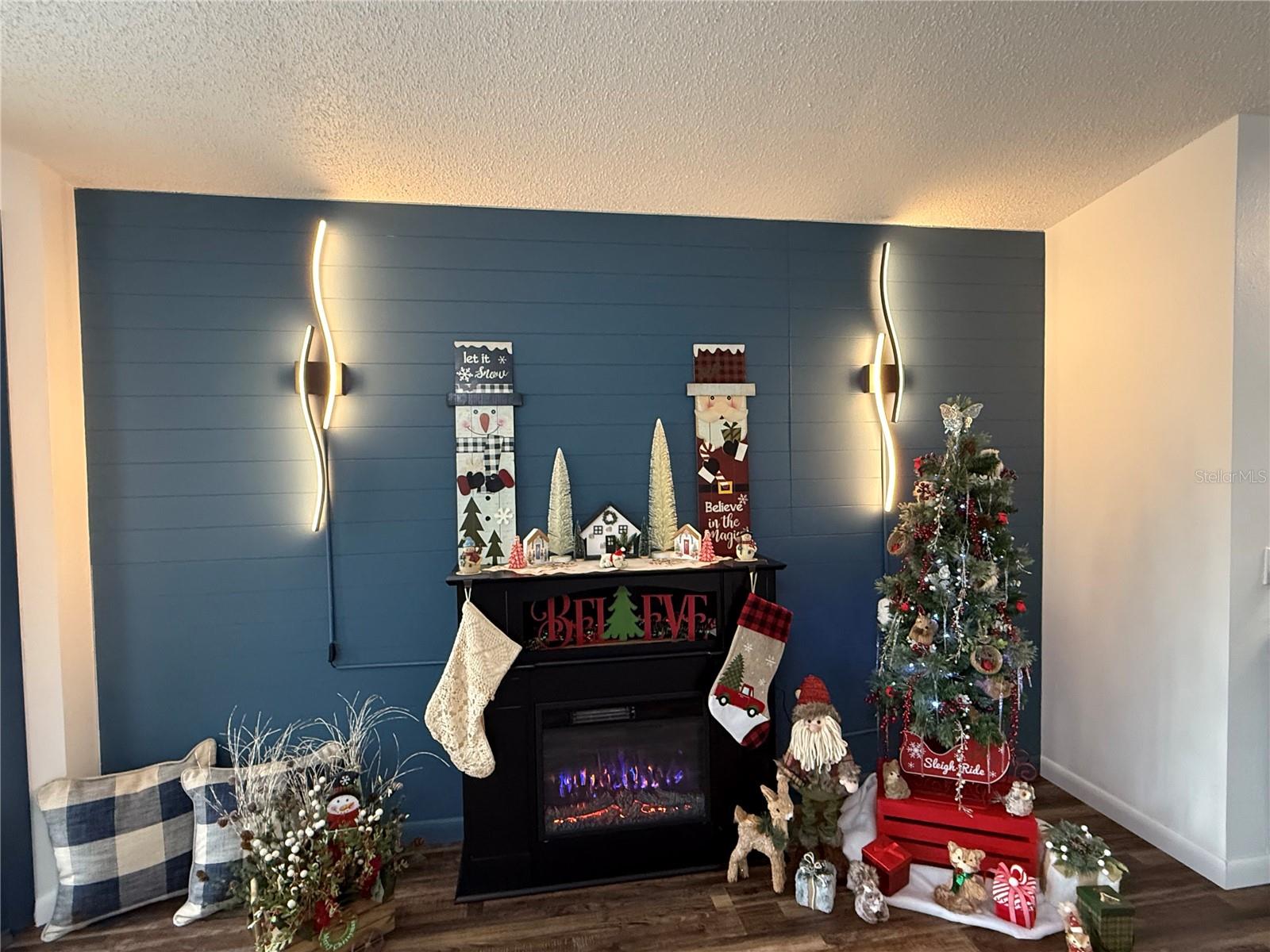 LADY LAKE ORANGE BLOSSOM GARDENS UNIT 10 - Residential