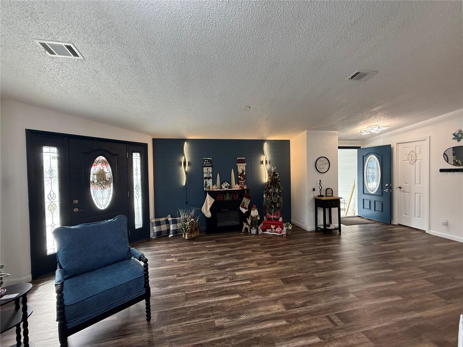 LADY LAKE ORANGE BLOSSOM GARDENS UNIT 10 - Residential