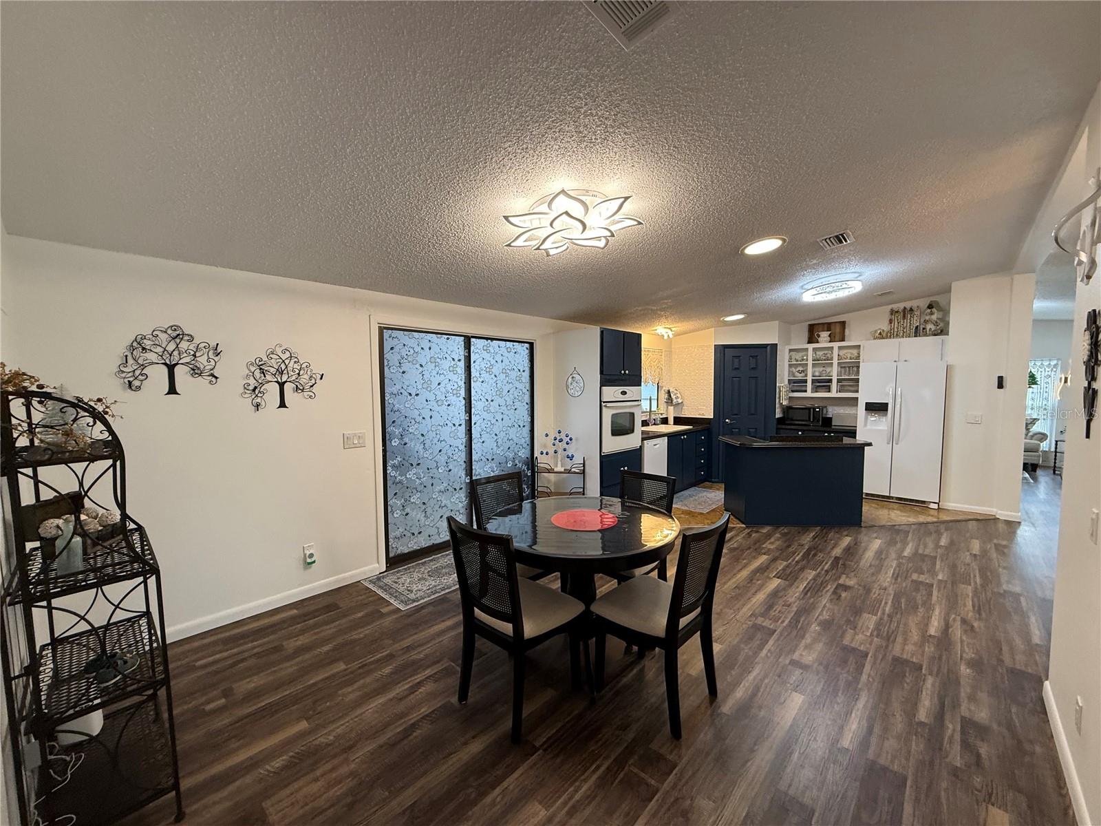 LADY LAKE ORANGE BLOSSOM GARDENS UNIT 10 - Residential