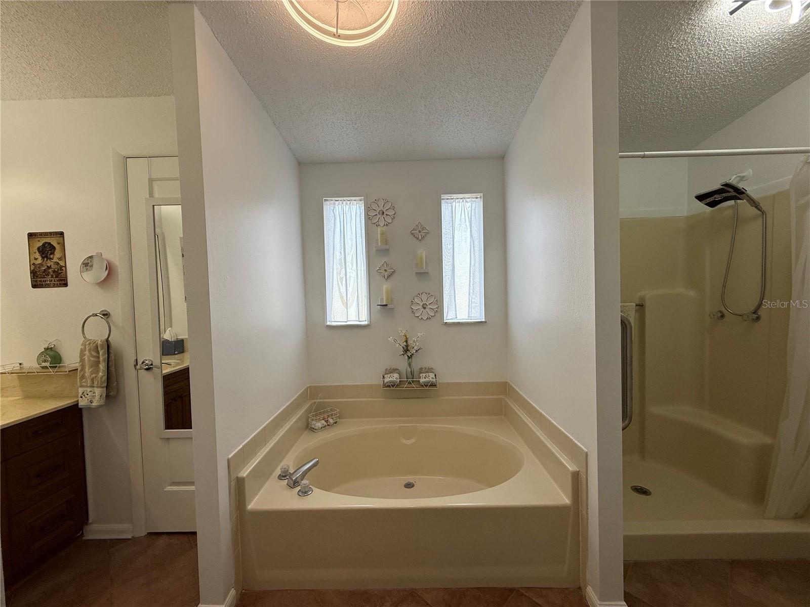 LADY LAKE ORANGE BLOSSOM GARDENS UNIT 10 - Residential