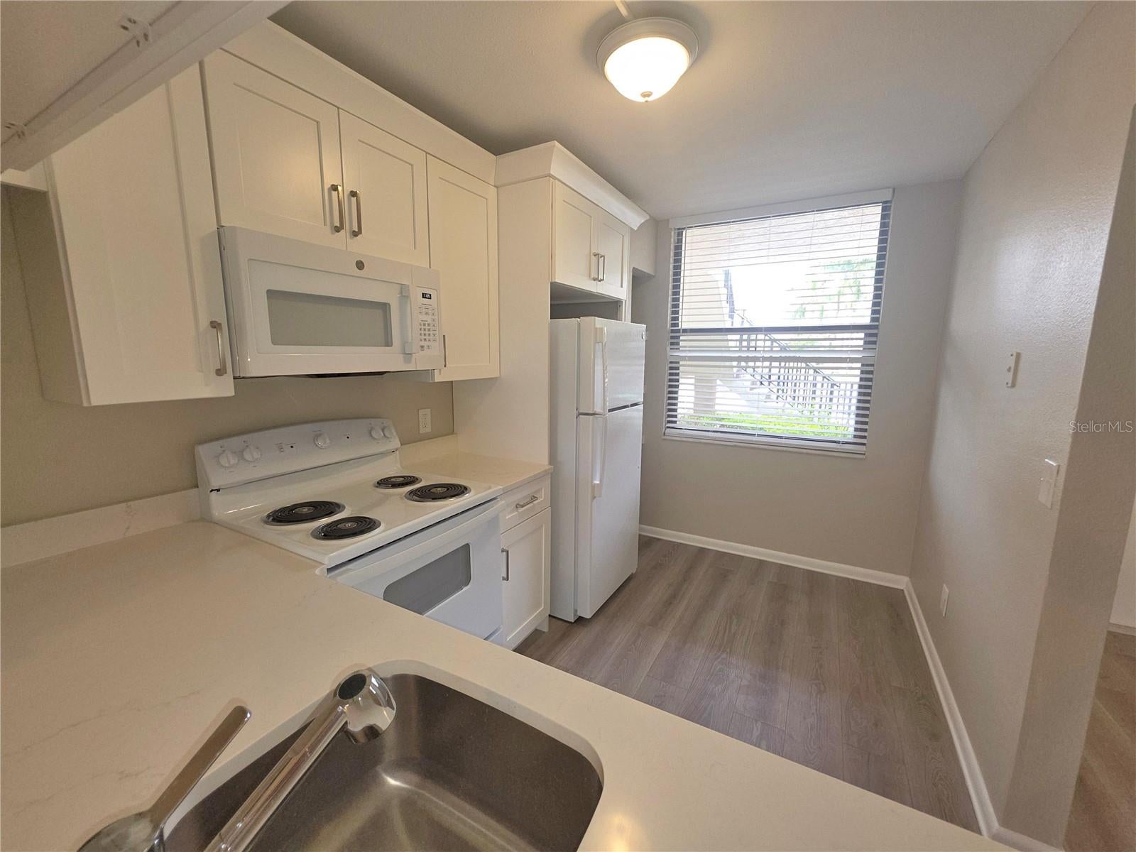 2049 SKIMMER COURT W 311