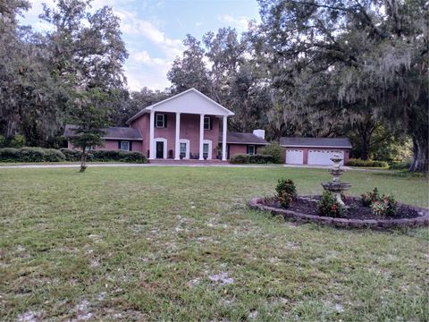 Photo of 5151 Shakespeare Drive, Dover, FL 33527 (MLS # TB8434433)