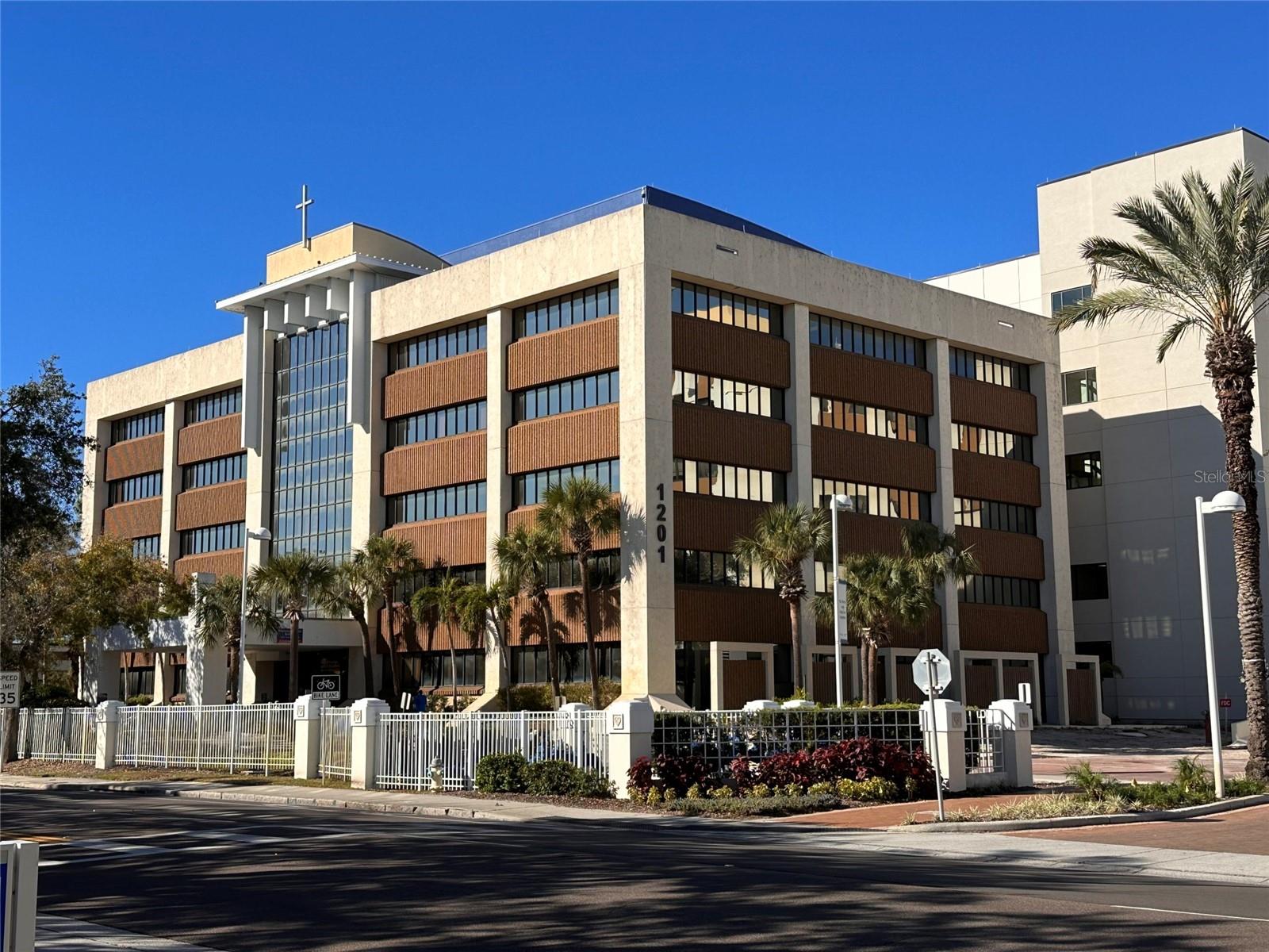 PERFECT FOR A SMALL MEDICAL PRACTICE OR STARTING UP. Join our great healthcare community nestled in the heart of St. Pete! An exceptional opportunity awaits you to co-lease a spacious suite on the 3rd floor of St. Anthony Hospital's Professional Building. Currently occupied by two Nephrologists, this suite offers two vacant rooms for rent, providing flexible options tailored to your needs. Each room is fully furnished, ready for immediate use.
Experience the inviting ambiance of our suite, featuring a generously sized waiting room and well-equipped exam rooms, ensuring comfort for both you and your patients. Located at 1201 Fifth Ave North, Suite 302, Saint Petersburg, Florida 33715, the convenience of St. Anthony Hospital amenities and easy access to downtown St. Pete enhances the appeal of this opportunity.
Key Features:
· Two spacious furnished rooms (10x15 feet each).
· Monthly rent: $1,296 for one office room or $1,944 for both rooms.
· Utilities included (excluding shared internet, phone, and secured waste).
· Ample parking available in large parking areas.
· Adjacent to St. Anthony Hospital, with proximity to downtown St. Pete.
· Address: 1201 Fifth Ave North, Suite 302, Saint Petersburg, Florida 33715
Seize this prime opportunity to establish or expand your practice within a vibrant medical community.
Take the next step towards elevating your practice today!