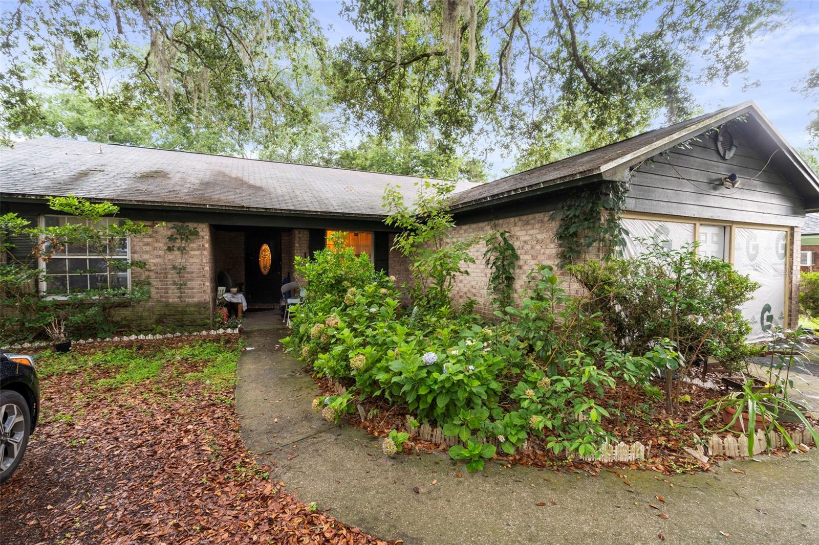 Welcome to 4725 Cinnamon Fern Drive, a well-sized single-family home nestled in the peaceful Champion Forest area of Jacksonville’s Westside, just off the tranquil Cinnamon Fern cul-de-sac. Built in 1995, and needing some tender loving care the residence offers approximately 1,974 sq?ft with 3 bedrooms, 2 bathrooms, central electric HVAC, and forced-air heating. It sits on a neat 6,950 sq?ft lot, with brick exterior, attached garage, tile flooring, and a layout designed for comfortable everyday living and entertaining
This home is perfectly positioned in the Herlong/Champion Forest neighborhood, zoned to Gregory Drive Elementary (˜1.5?mi), Duval Charter School at Westside (˜0.5?mi), and Edward H. White High (˜3.4?mi) . You're minutes from River City Marketplace, a major retail center less than 3?mi north, featuring over 100 stores, restaurants, and entertainment options—ideal for daily errands or dining out
For recreation, the expansive Jacksonville Zoo and Gardens lies a short 5–7?mi north, offering family-friendly experiences and lush botanical displays. Outdoor lovers will also appreciate nearby access to pockets of the Timucuan Ecological & Historic Preserve, with scenic marshland, historic trails, and waterfront parks along Jacksonville’s Northside .
Commuters will find seamless access to major transportation routes: I-295 beltway runs just a few minutes away, connecting to Interstate 95, and other primary thoroughfares such as Route A1A, US-1, and US-17 can be reached within a short drive—perfect for trips across Jacksonville or beyond .
Jacksonville International Airport (JAX) is approximately 10?mi northeast, a quick 15–20 minute drive for business or leisure travel
Whether you’re a first-time buyer, or investor seeking solid value in a quiet yet well-connected Westside neighborhood, 4725 Cinnamon Fern Drive delivers a rare combination of comfort, convenience and community—all within reach of shopping, dining, schools, and scenic recreation.