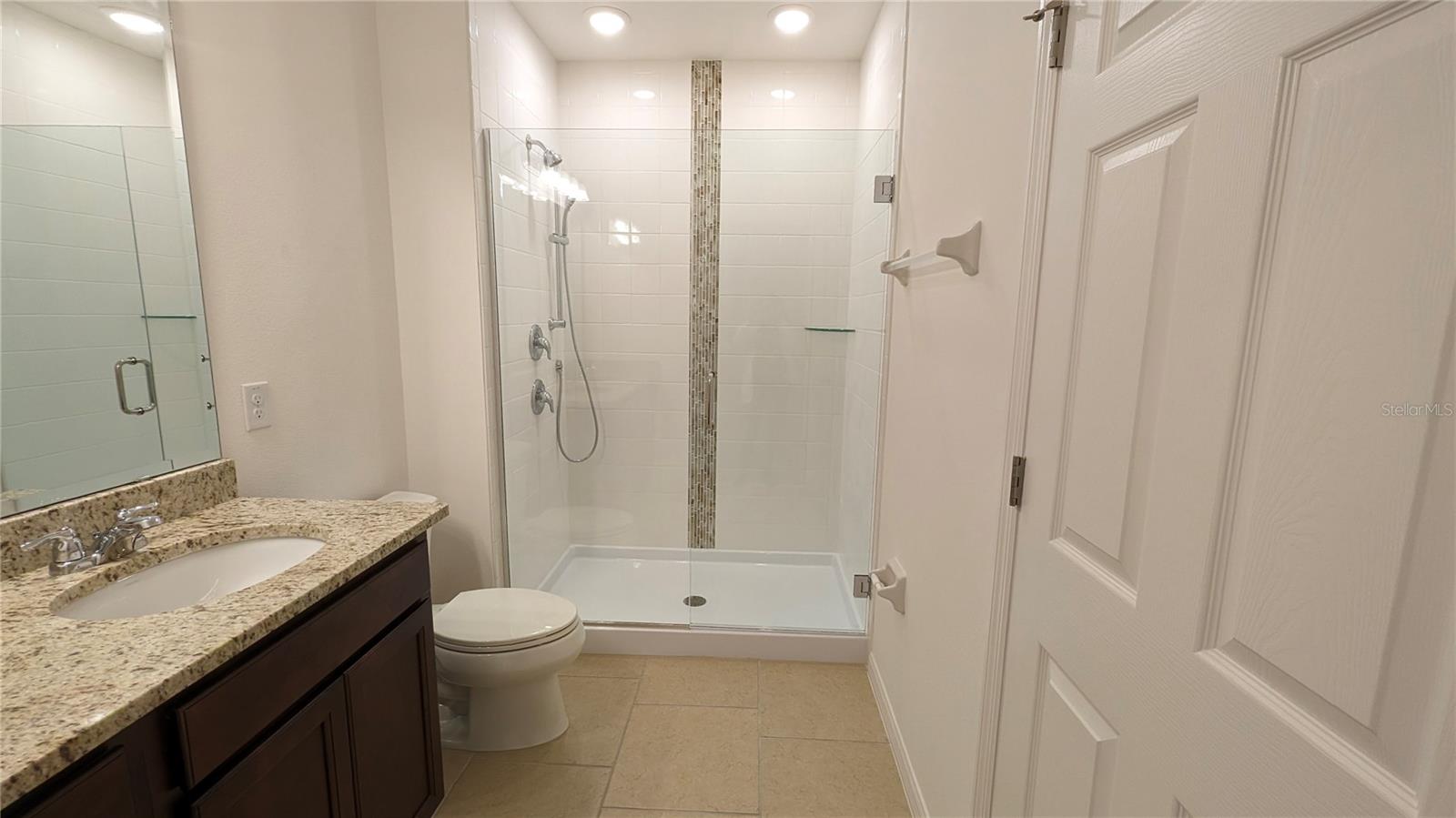 TRINITY LAKES - Residential Lease