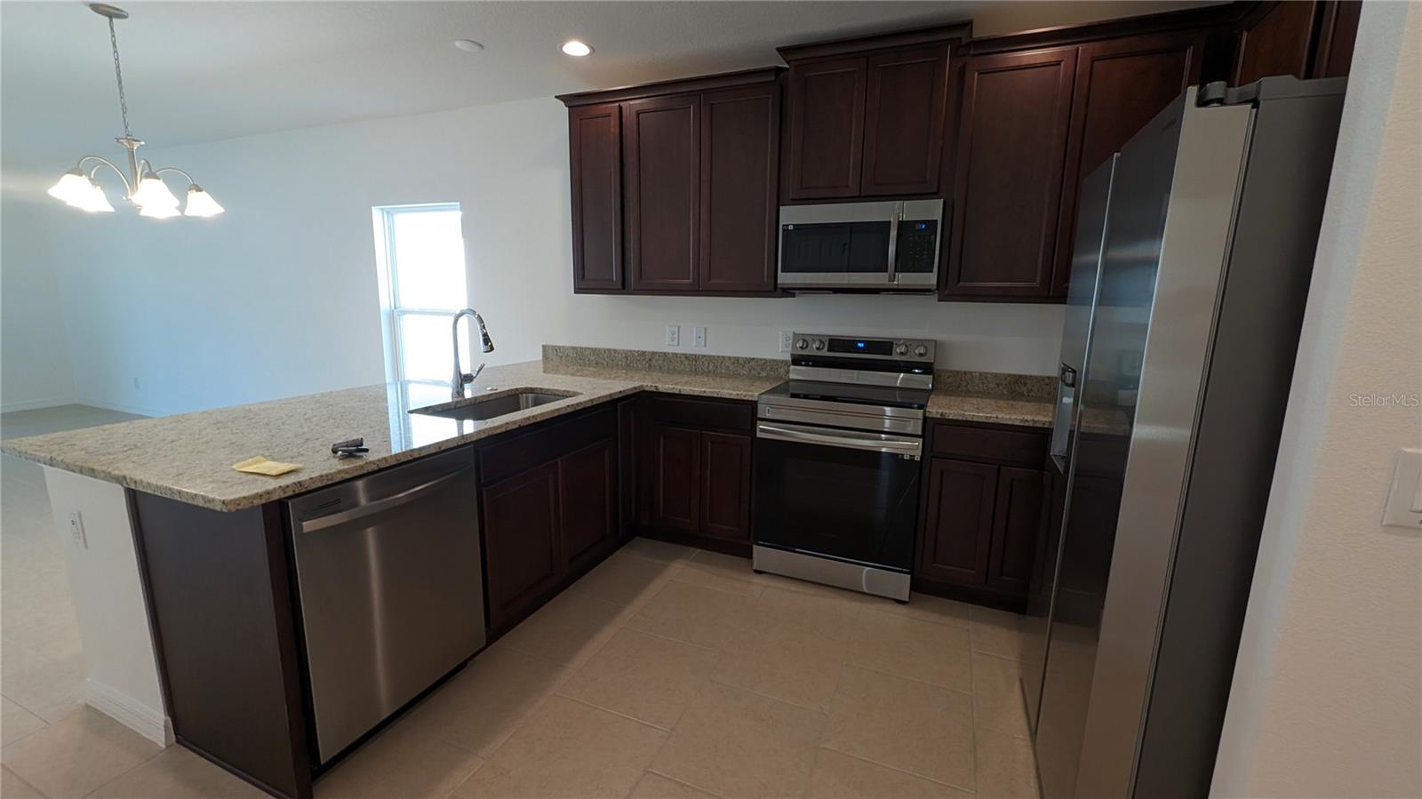 TRINITY LAKES - Residential Lease