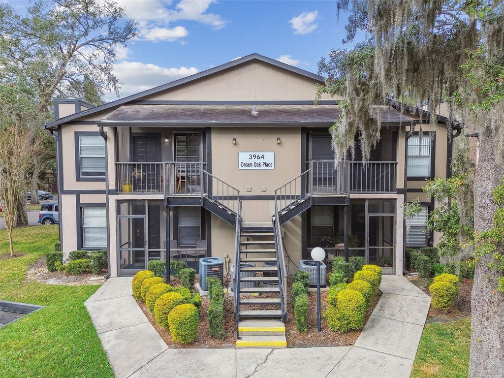 Photo of 3964 Dream Oak Pl #201, Tampa, FL 33613 (MLS # TB8554460)