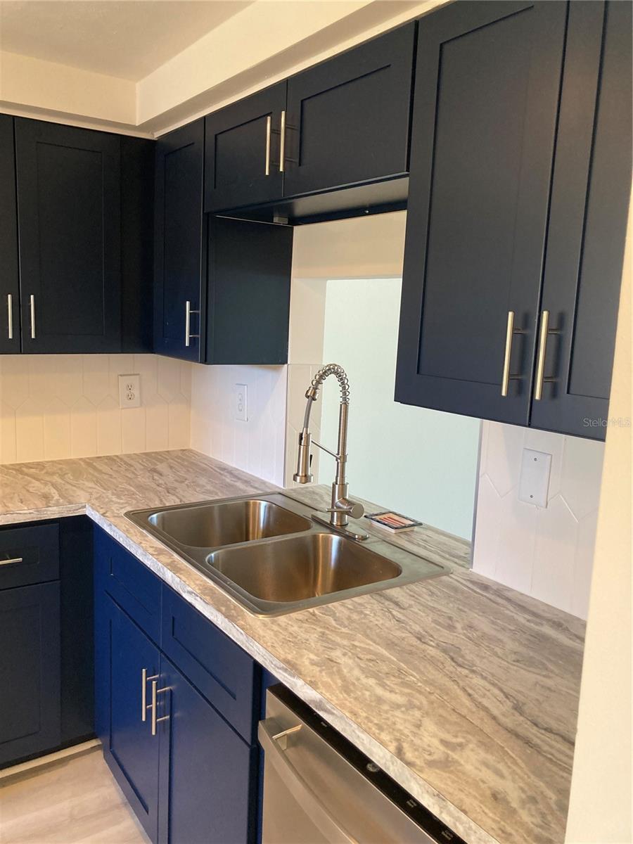 GARDENS OF BEACON SQUARE CONDO - Residential