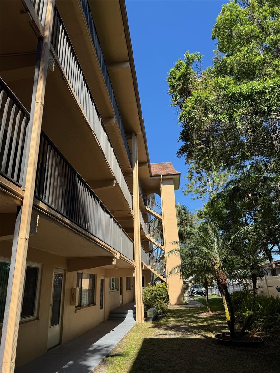 2525 W BAY DRIVE A33