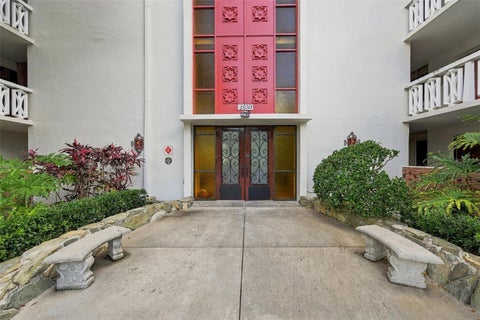 Photo of 2630 Pearce Drive #308, Clearwater, FL 33764 (MLS # TB8550003)