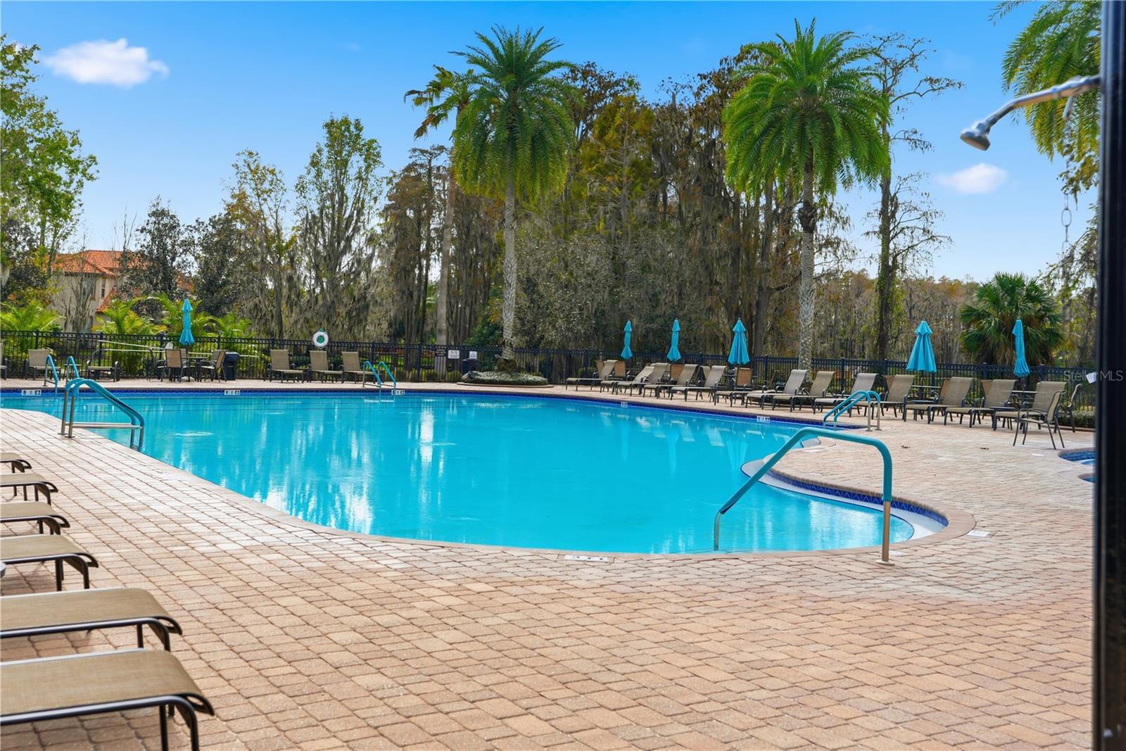 WATERS EDGE 03 - Residential