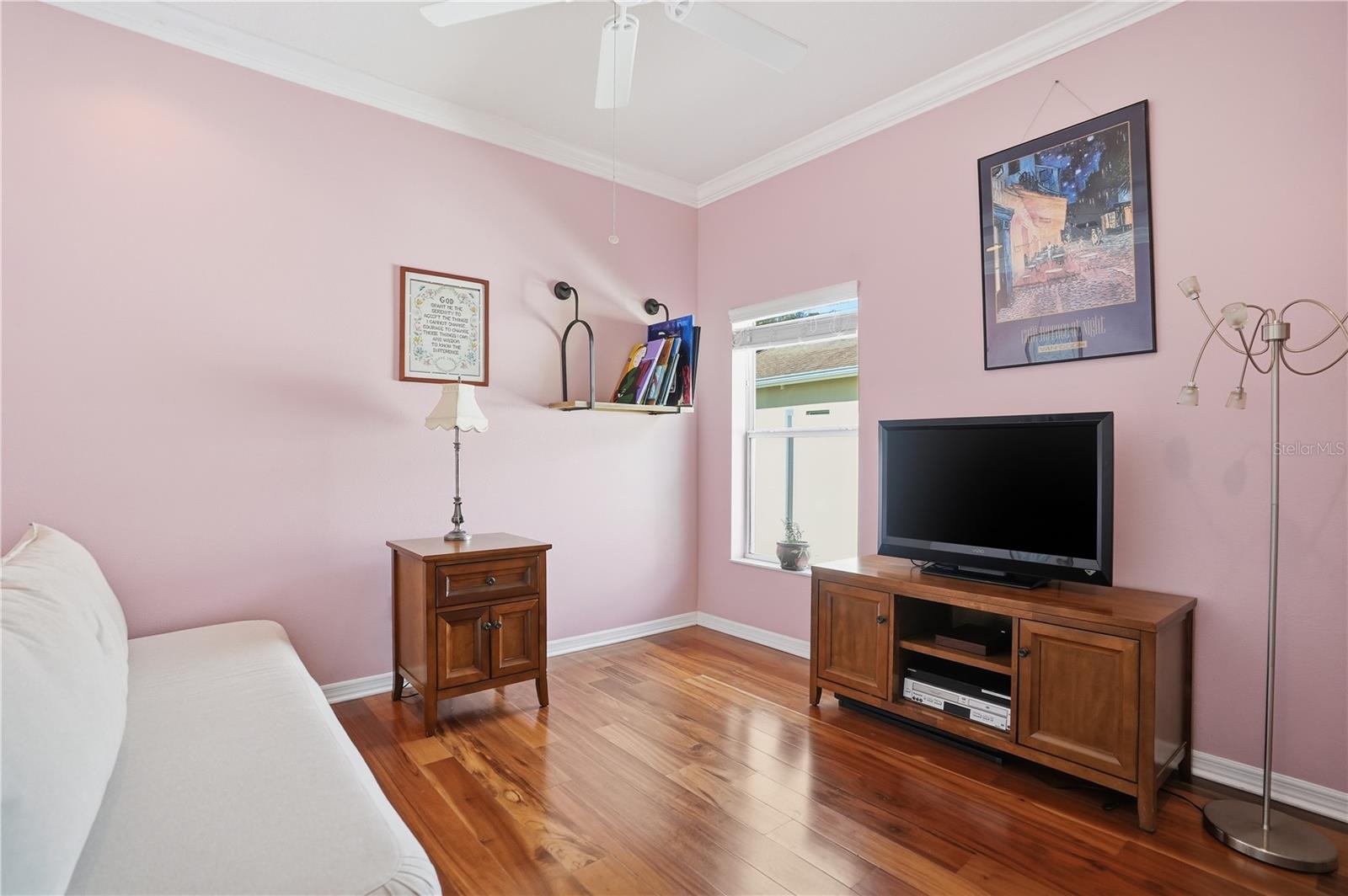 WATERS EDGE 03 - Residential