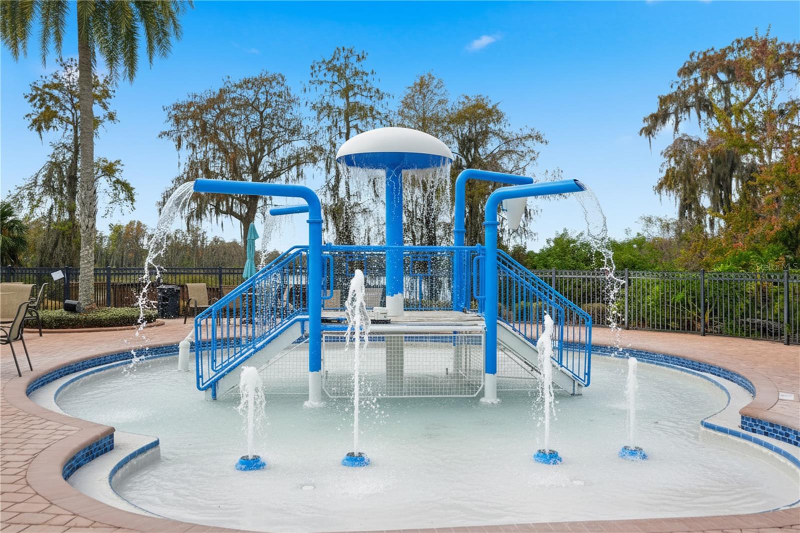 WATERS EDGE 03 - Residential